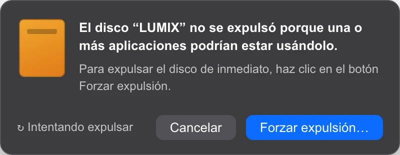 Cuadro de diálogo de error de disco en uso en macOS