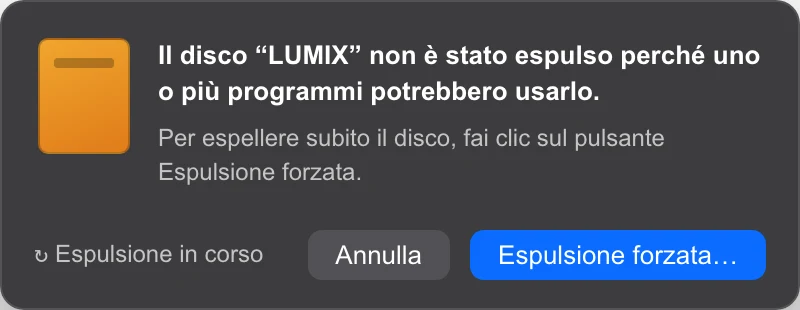 Finestra di errore di macOS per disco in uso